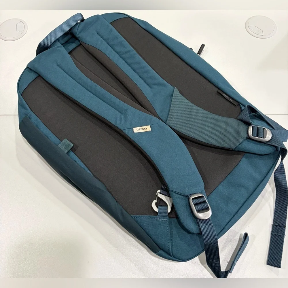 Osprey Large Arcane 20 L Daypack Backpack NWT Blue Laptop Sleeve Carry-on Size